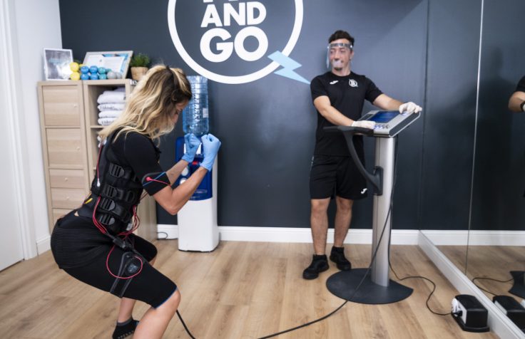 ragazza allenamento covid