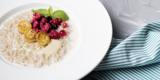 porridge con frutta secca